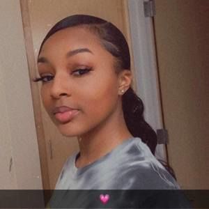 Meet your Posher, Jasmine